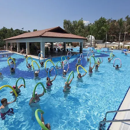 Champion Village Ośrodek wypoczynkowy 5*